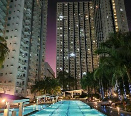 High-Tech Studio @ Grass Residences -2persons only