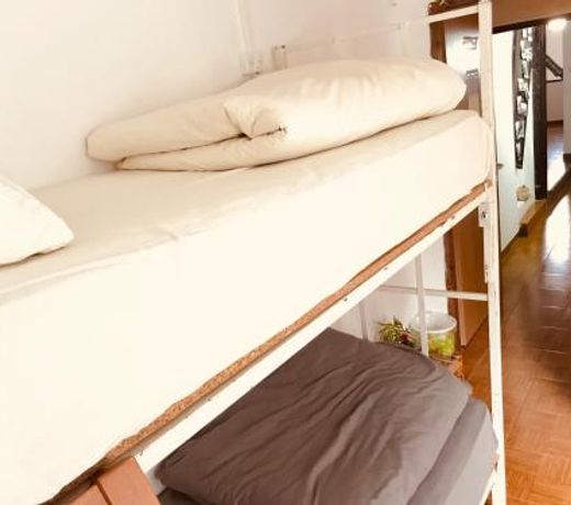 Al Yakhour Hostel