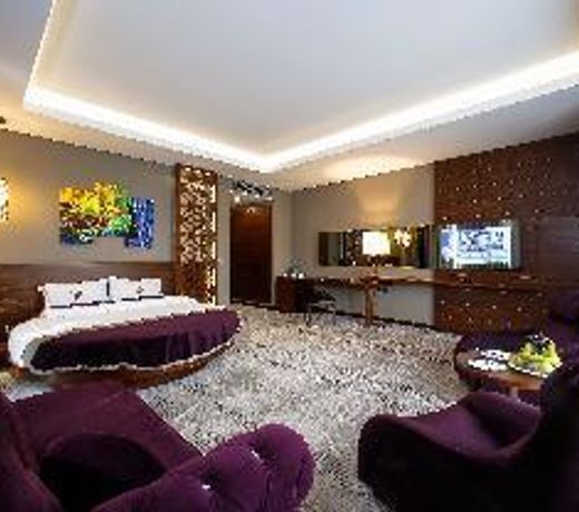 Gold Majesty Hotel