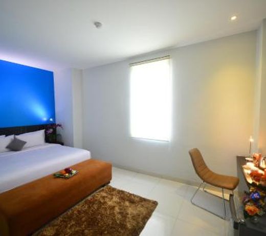 J Hotel - Bandara Soekarno Hatta
