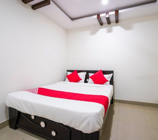 OYO Sa Thirumala Residency Near Snow World