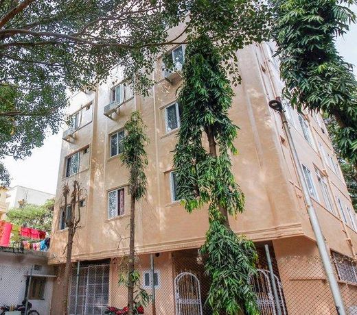 OYO 67445 Ht Guest House