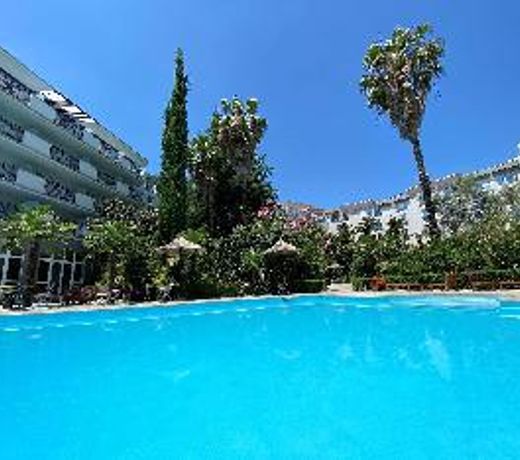 Rogner Hotel Tirana
