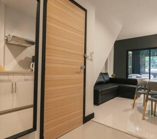 S2 Silom Large room 4-6 guests Full kitchen WIFI