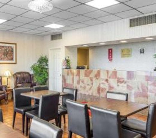 Econo Lodge Calhoun