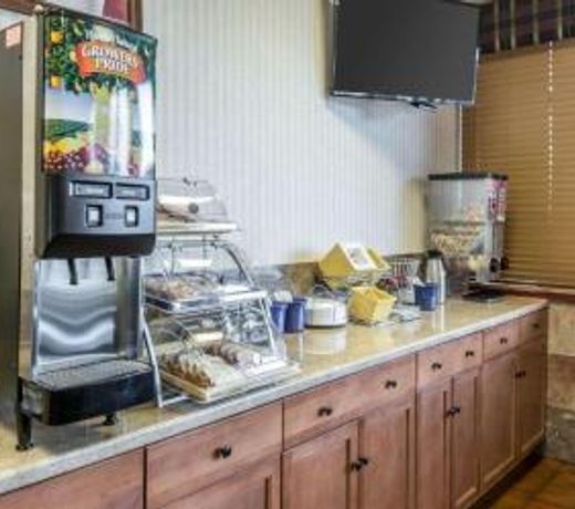 Econo Lodge Calhoun