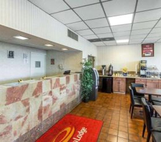 Econo Lodge Calhoun