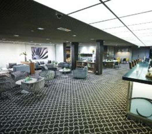 Glo Hotel Airport