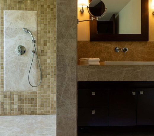 Bella Orion by Vista Rooms