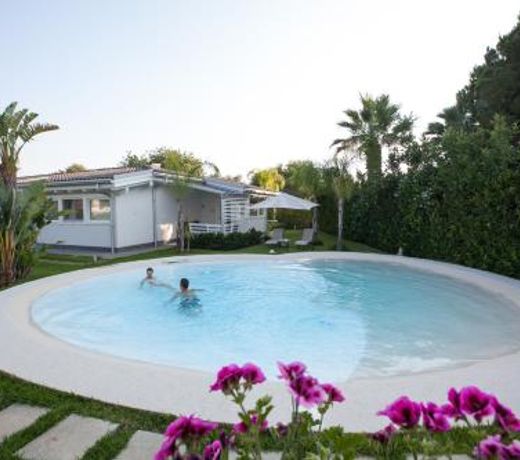 Villa Lucy