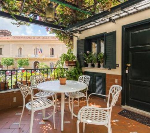 Villa Elisa Holiday Home