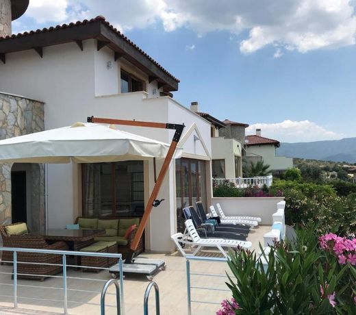 Deluxe Villa with Panoramic Sea and Mountain Views