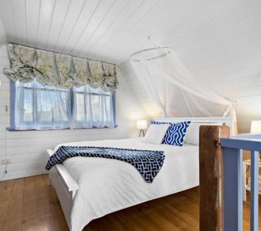Elinike Guest Cottages