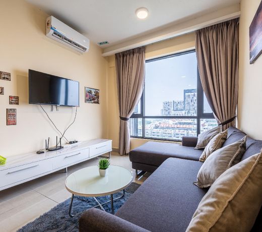 2R2B for 5 guests Eclipse Deluxe Apartment
