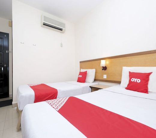 OYO 89968 Sri Sutra Hotel