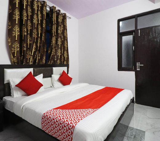 OYO 47524 Hotel Signature Village