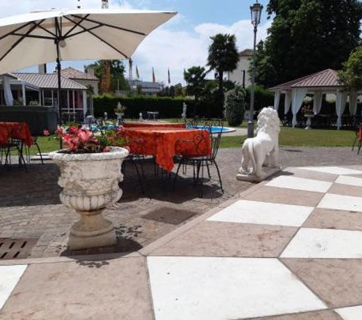 Hotel Villa Stucky