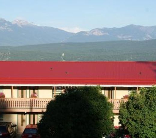 Rocky Mountain Springs Lodge