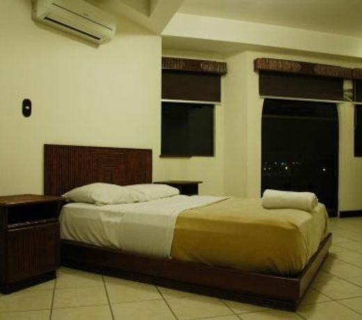 Alajuela Backpackers Airport Hostel
