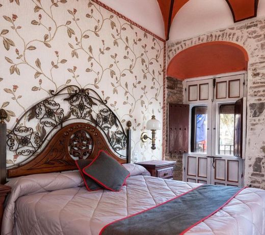 Hotel Las Palmeras by Vivere Stays