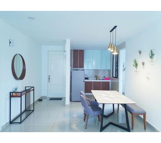 MJGuestHouse@Tiger Lane Luxury Condominium 6-8pax
