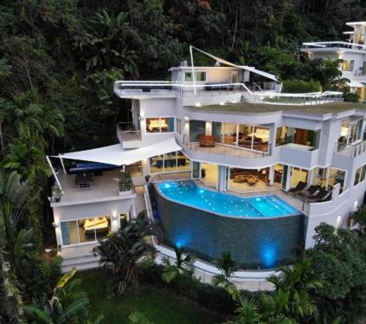 Villa Beyond 9 Bedroom Fully Staffed Seaview Villa