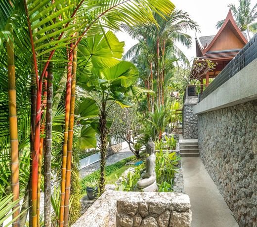 Luxury Four Bedroom Villa in Bangtao & Surin Beach