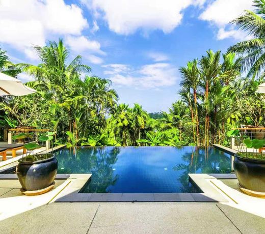 Luxury Four Bedroom Villa in Bangtao & Surin Beach