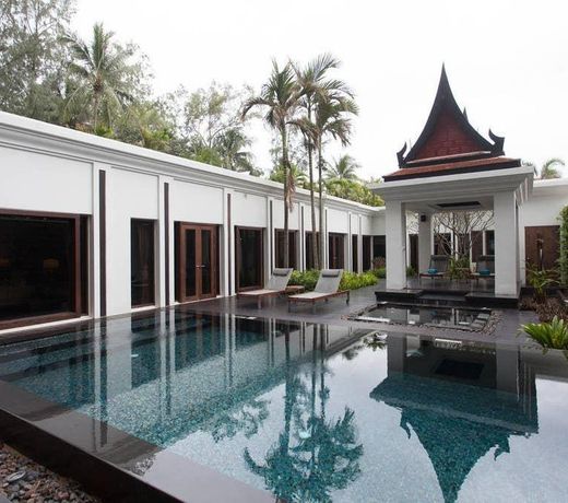 3 bedroom Beachfront Double pool villa in MaiKhao