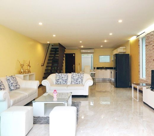 Kamala 3BR @ AP Grand  H speed wifi/pool/gym/sauna