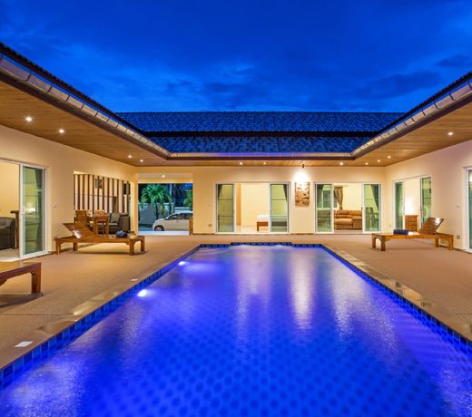 Brand New 6 Bedroom Modern Luxury Pool Villa