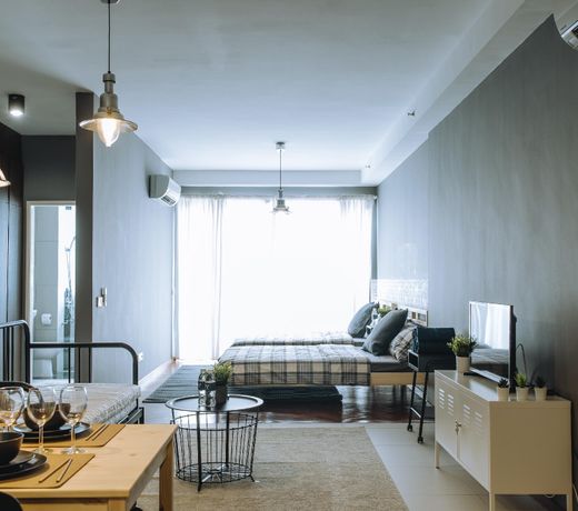 PY| Glorious Industrial Seaview Studio