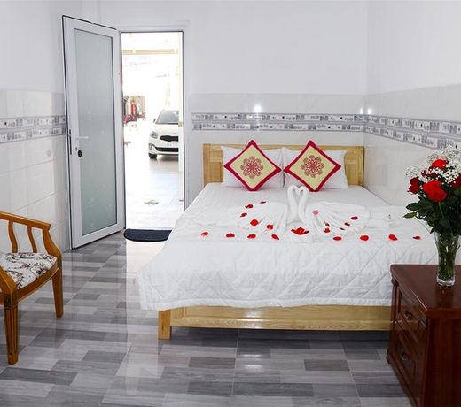 Lang Chai Bien Lac GUESTHOUSE