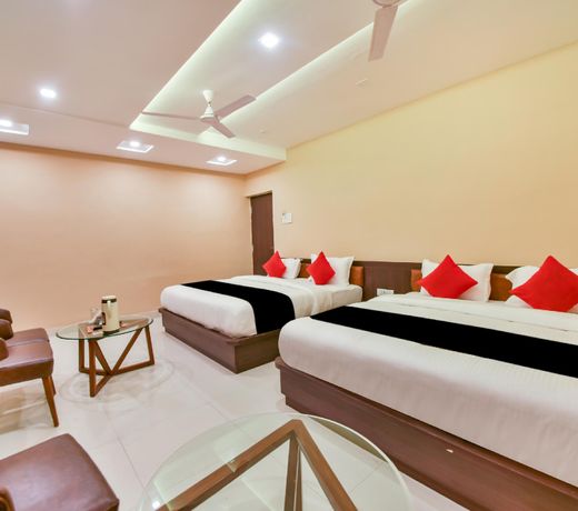 Capital O 991 Hotel Bharat