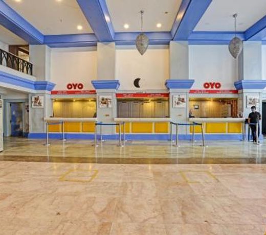 OYO Townhouse 781 Royal Palms Hotel