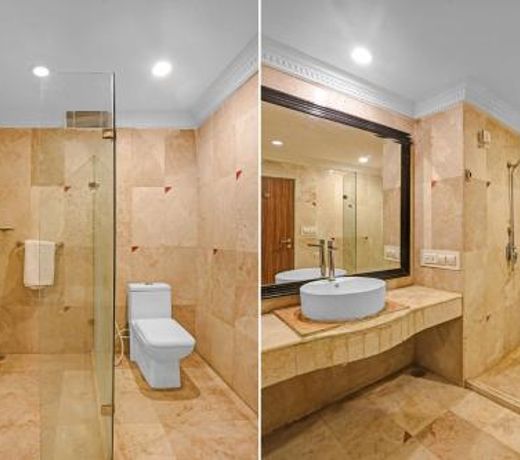 OYO Townhouse 781 Royal Palms Hotel