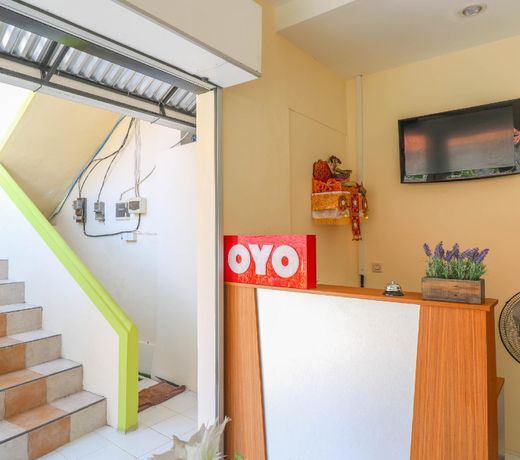 OYO 2184 Nan Berlian Inn