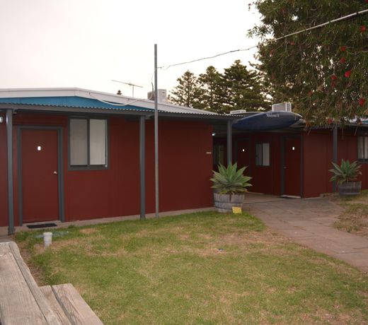 Ocean Front Accommodation Family Room for 6 guests