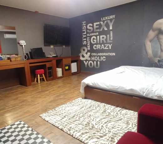 XO MOTEL