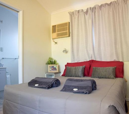 BP Mataranka Roadhouse and Cabins