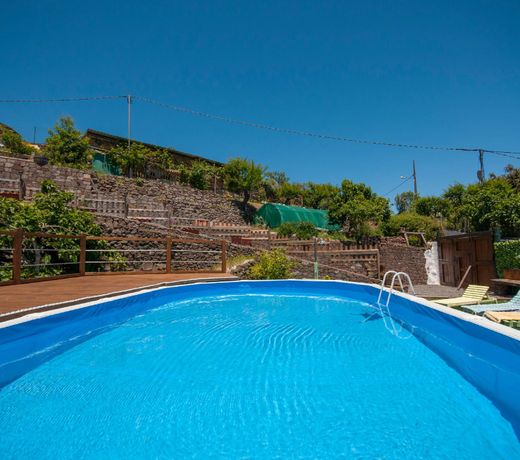 106803 - House in Valleseco