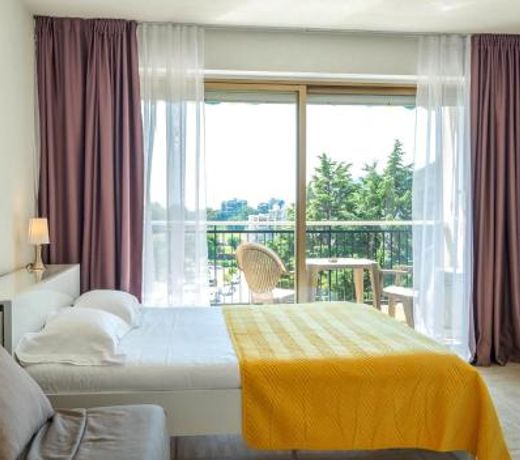 Appart Hotel Mandelieu
