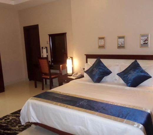 RightGate Hotel
