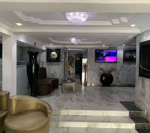 Islanders Hotel and Lounge