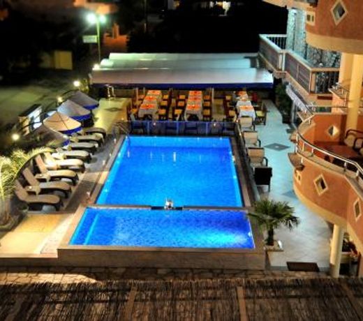 Aparthotel Villa Primafila