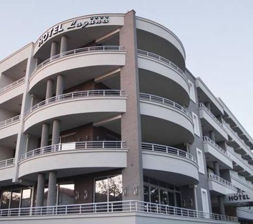 Hotel Laguna