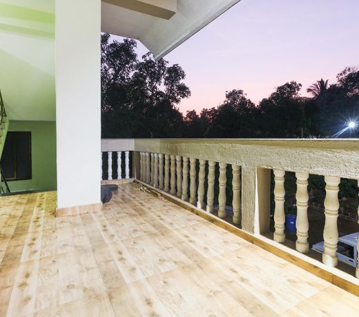 OYO 66961 Tarka Residency