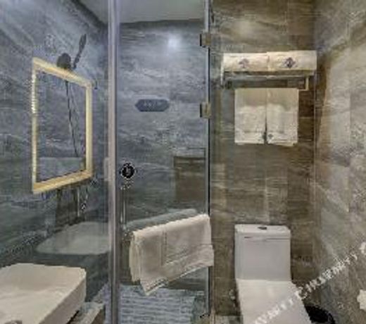 Chonpines HotelÂ·Qufu Sankong Sankong Scenic Spot