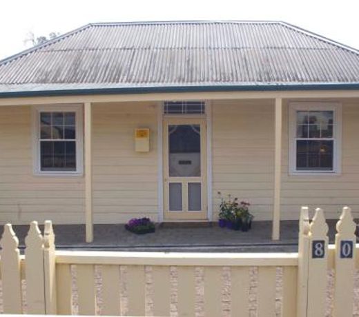 Darcy's Cottage on Piper