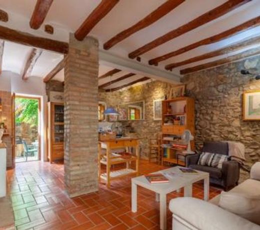 Cal Joanet, acollidora caseta a Gratallops